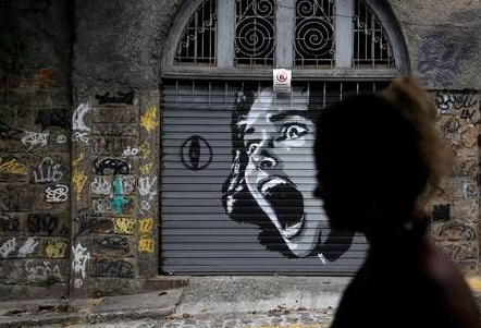 Foto de um grafiti para a pauta "Como combater a violência doméstica em condomínios" para o blog da Estasa